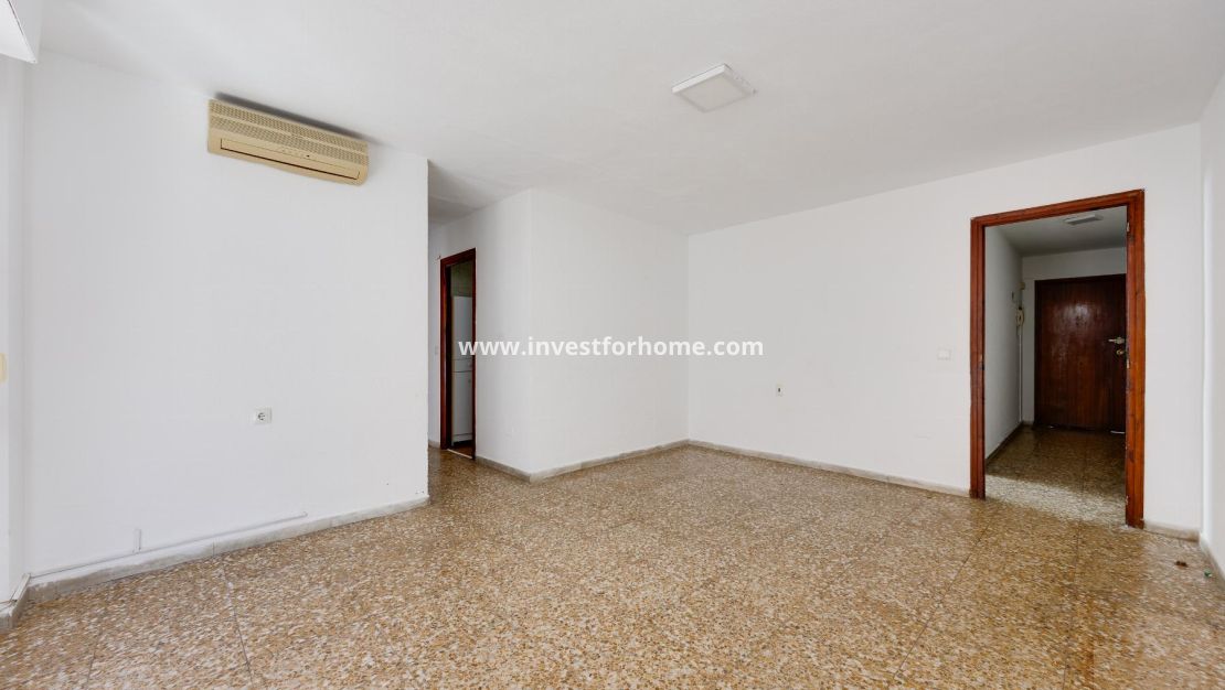 Sale - Apartment - Torrevieja - Playa del Acequión