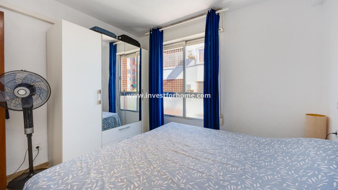 Sale - Apartment - Torrevieja - Playa del Acequión