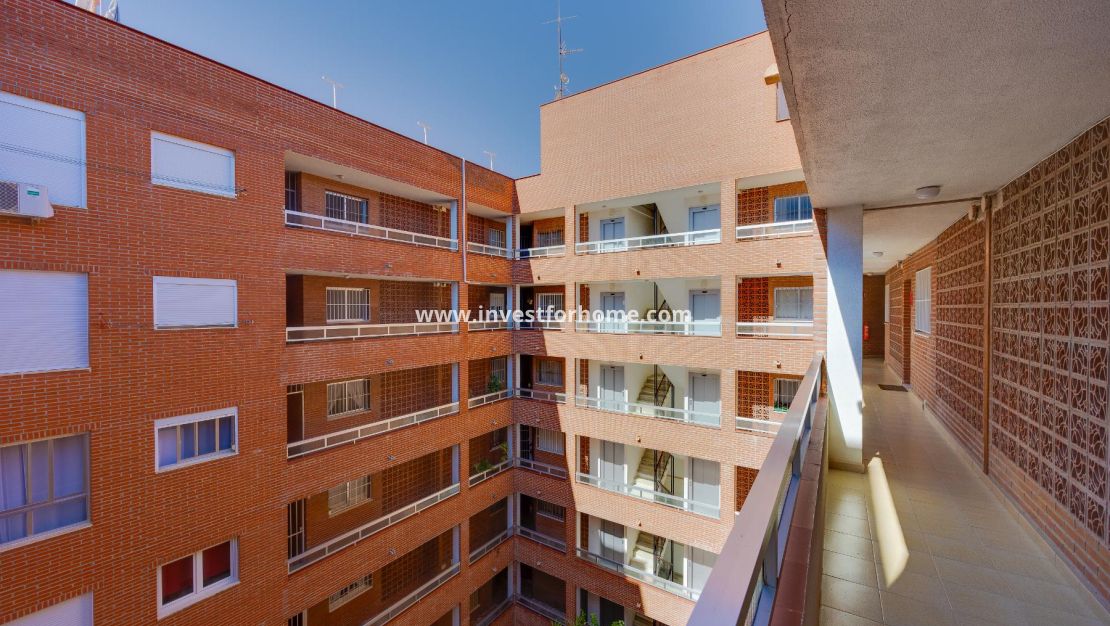 Sale - Apartment - Torrevieja - Playa del Acequión
