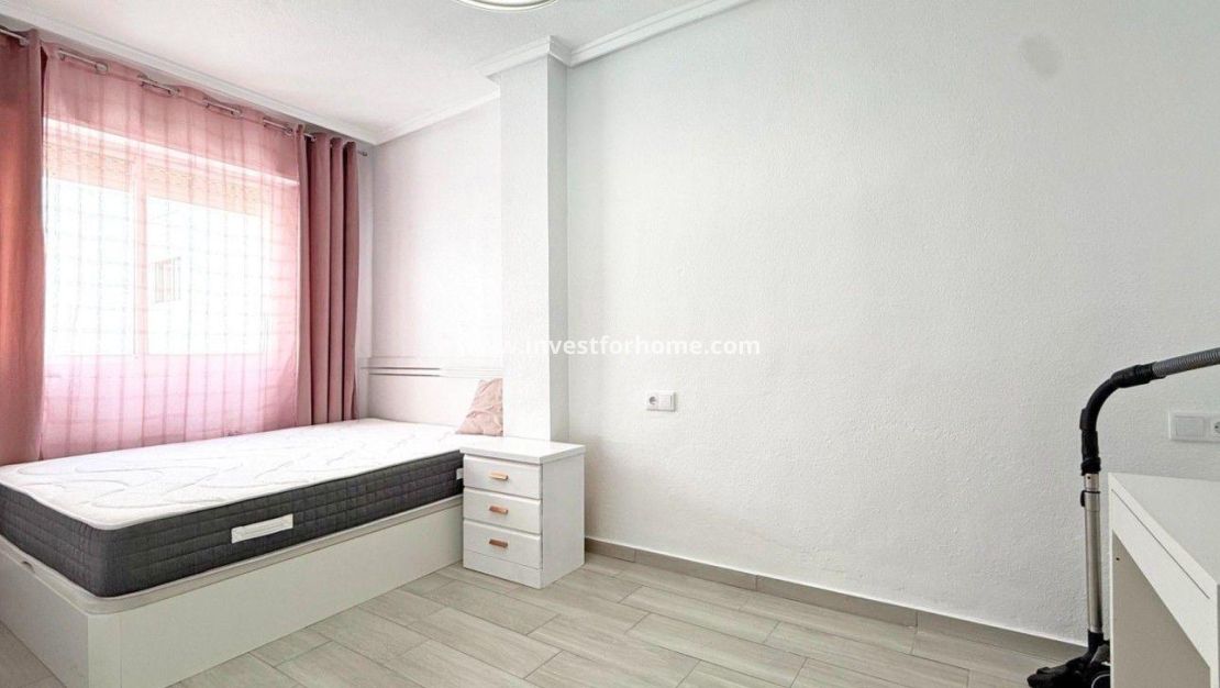 Sale - Apartment - Torrevieja - Playa del Cura