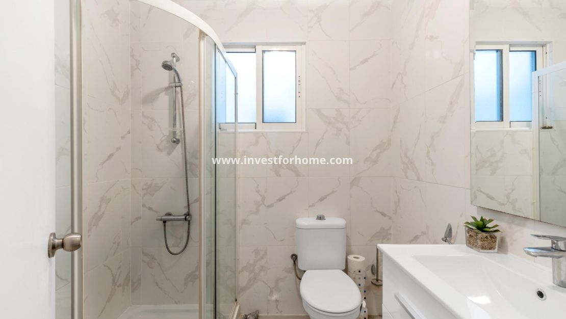 Sale - Apartment - Torrevieja - Playa del Cura