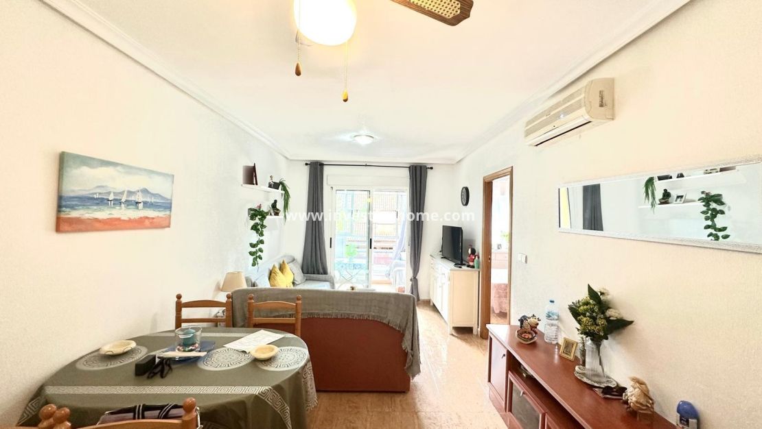 Sale - Apartment - Torrevieja - Playa del Cura