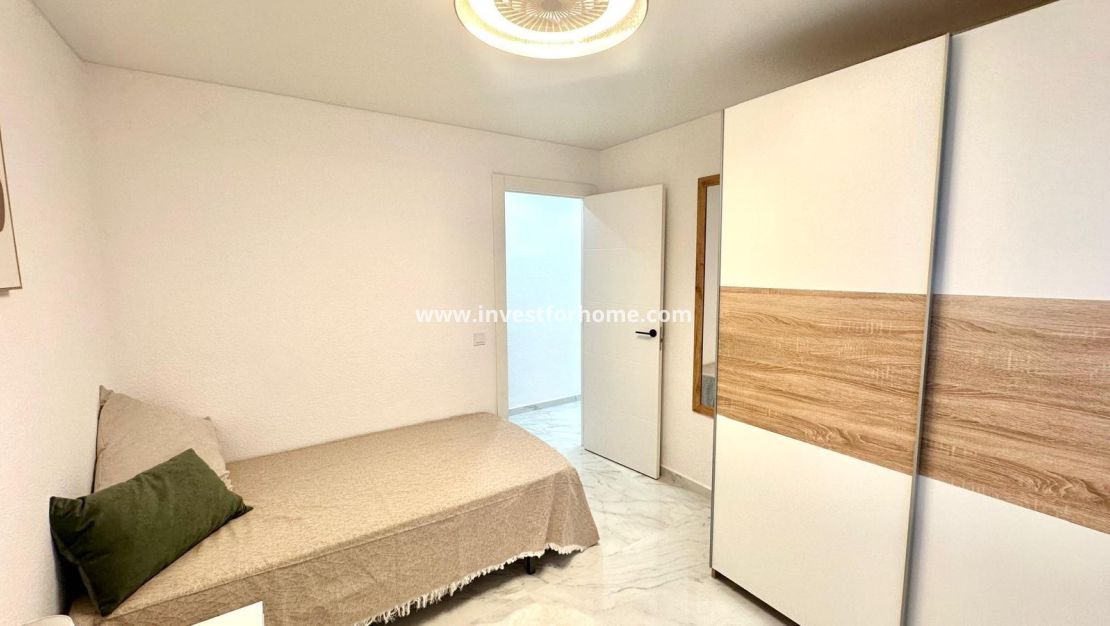 Sale - Apartment - Torrevieja - Playa del Cura