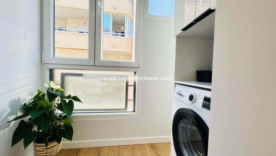 Sale - Apartment - Torrevieja - Playa del Cura