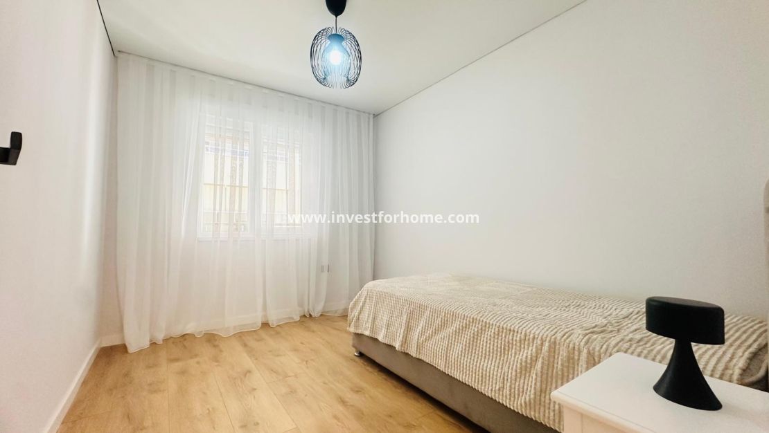 Sale - Apartment - Torrevieja - Playa del Cura