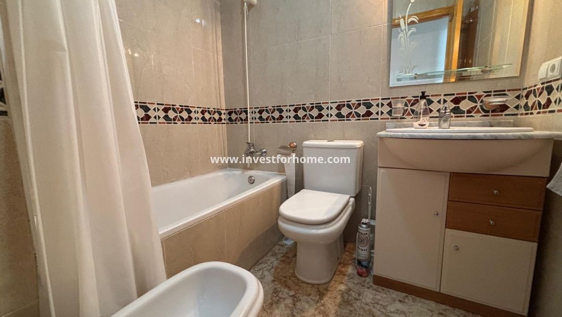 Sale - Apartment - Torrevieja - Playa del Cura