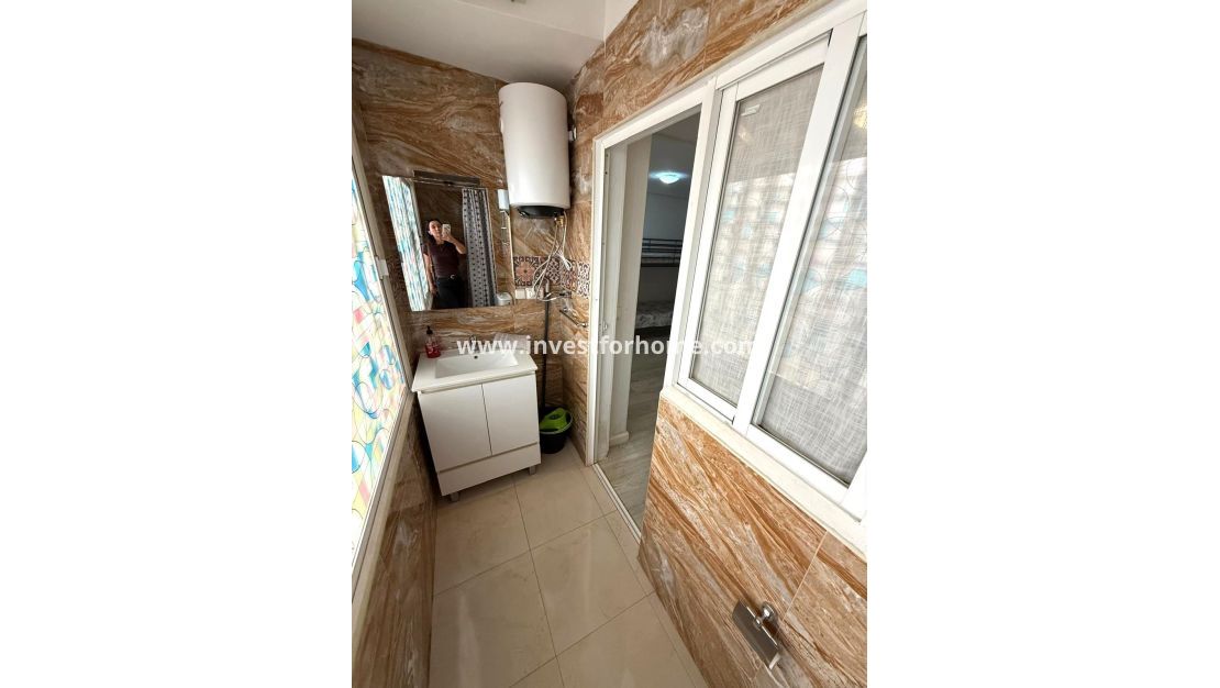 Sale - Apartment - Torrevieja - Playa del Cura