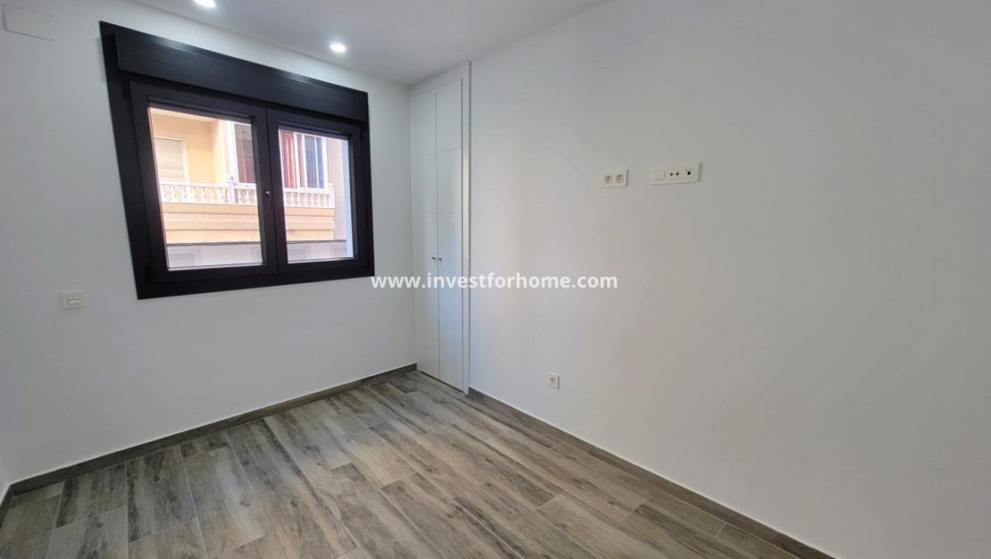 Sale - Apartment - Torrevieja - Playa del Cura
