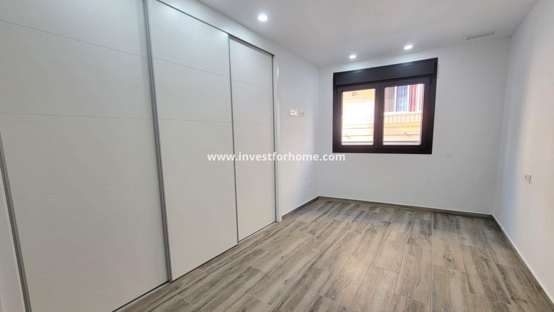 Sale - Apartment - Torrevieja - Playa del Cura