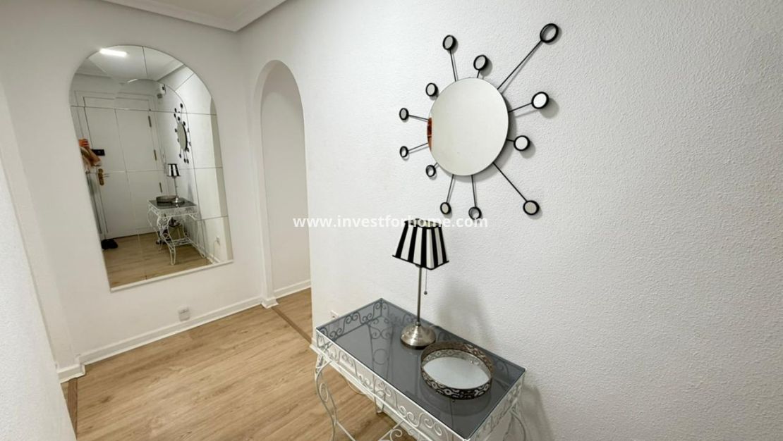 Sale - Apartment - Torrevieja - Playa del Cura