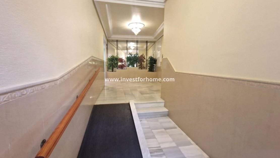 Sale - Apartment - Torrevieja - Playa del Cura