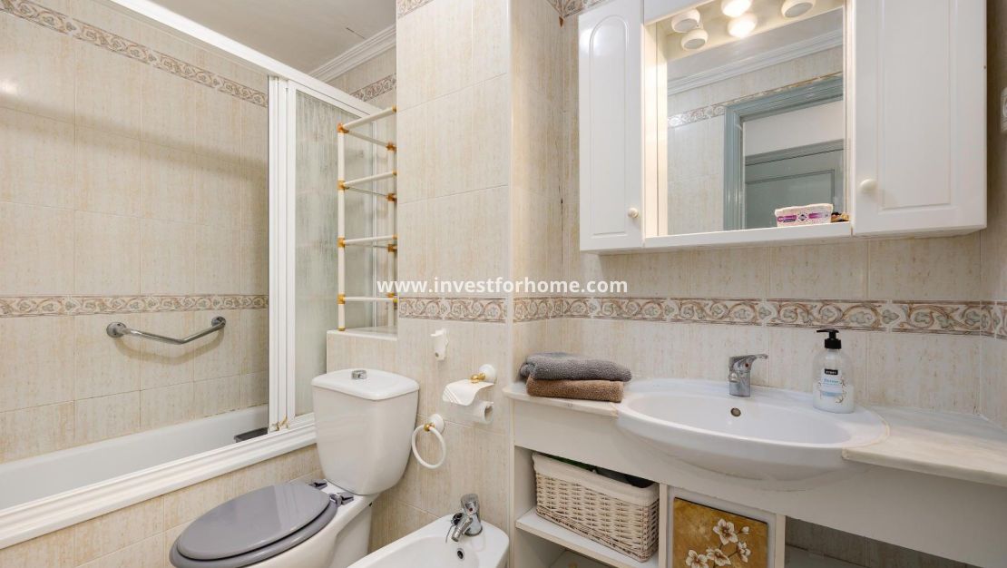 Sale - Apartment - Torrevieja - Playa del Cura