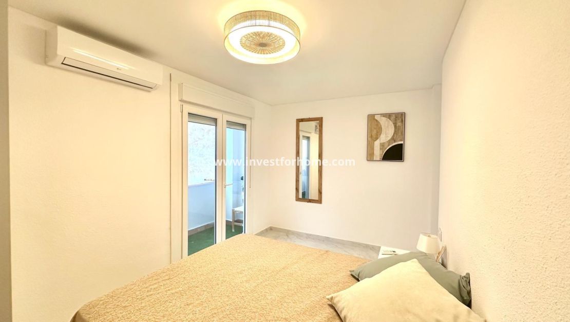 Sale - Apartment - Torrevieja - Playa del Cura