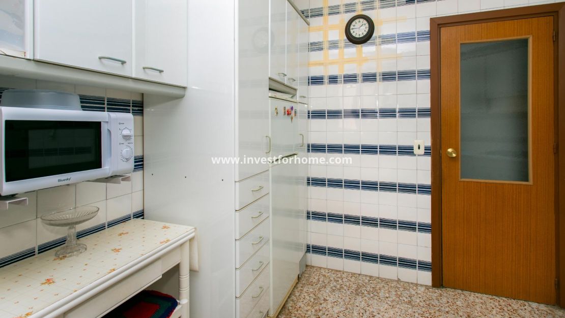Sale - Apartment - Torrevieja - Playa del Cura