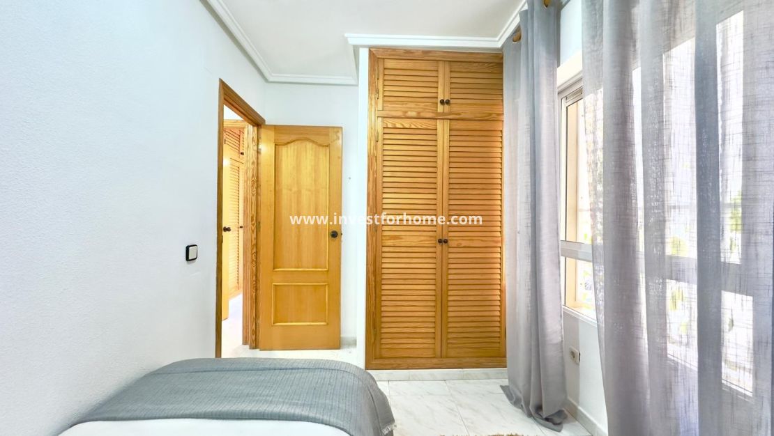 Sale - Apartment - Torrevieja - Playa del Cura