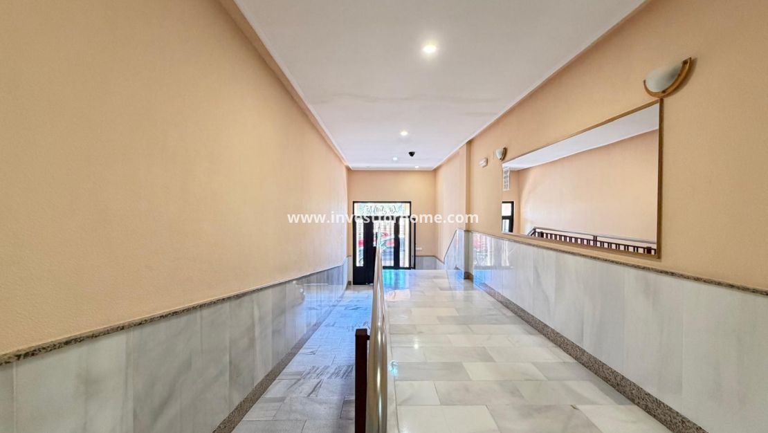 Sale - Apartment - Torrevieja - Playa del Cura