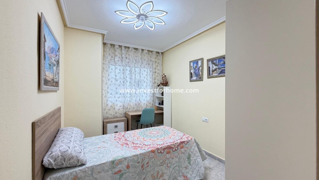 Sale - Apartment - Torrevieja - Playa del Cura