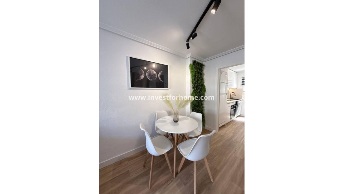 Sale - Apartment - Torrevieja - Playa del Cura