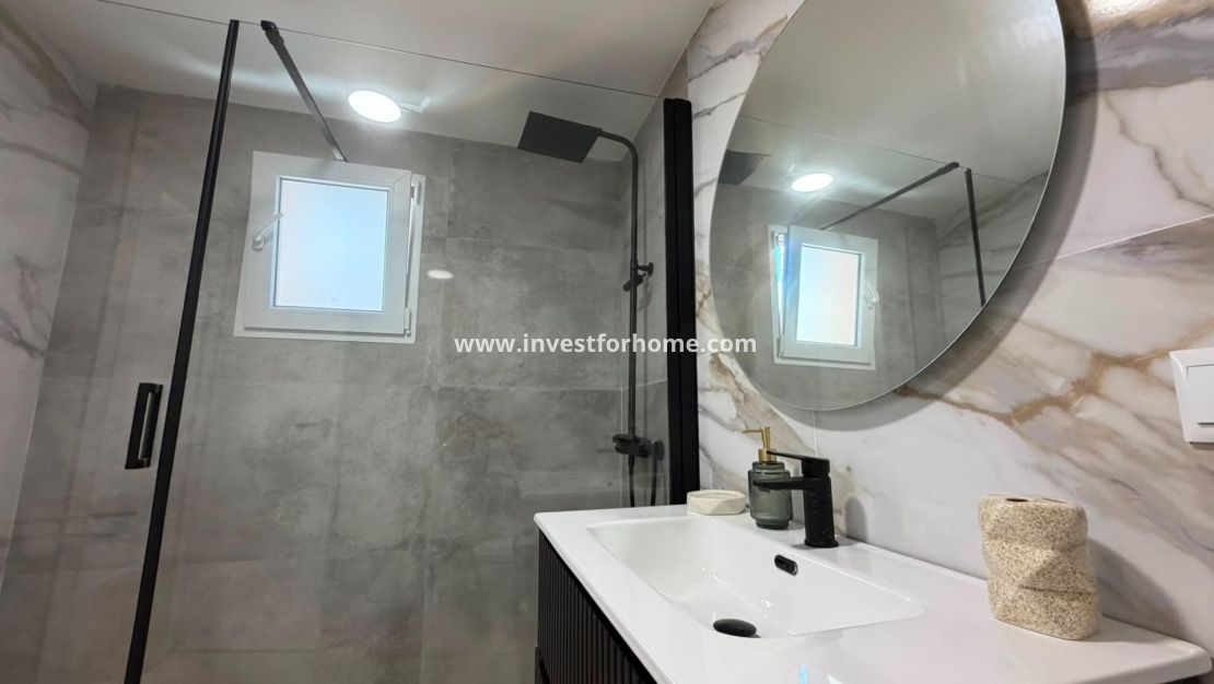 Sale - Apartment - Torrevieja - Playa del Cura