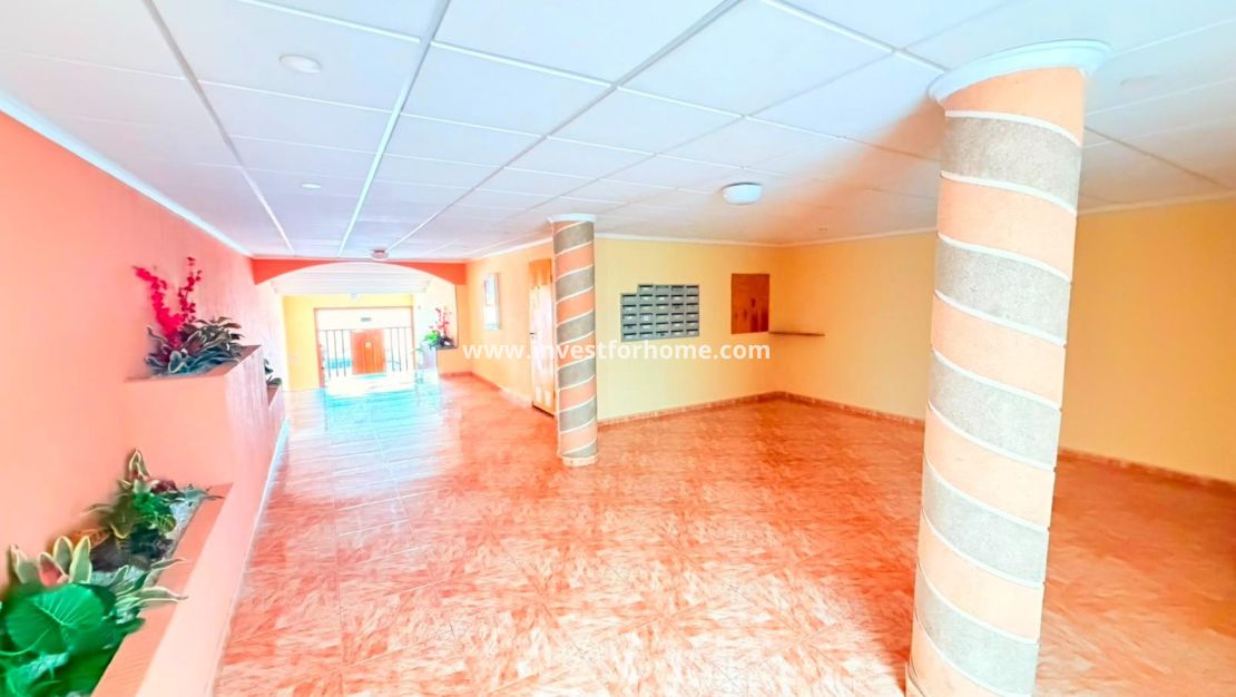 Sale - Apartment - Torrevieja - Playa del Cura