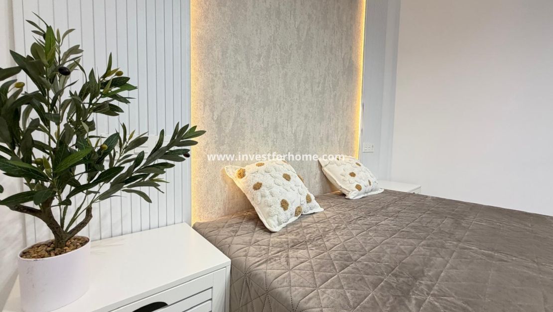 Sale - Apartment - Torrevieja - Playa del Cura