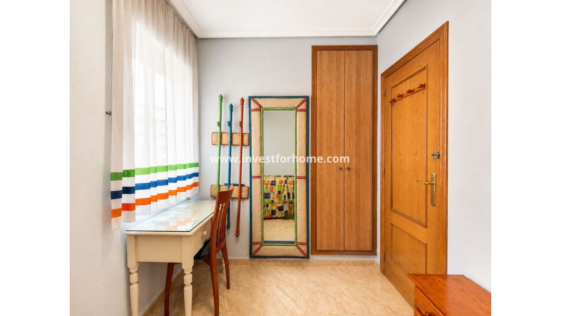 Sale - Apartment - Torrevieja - Playa del Cura
