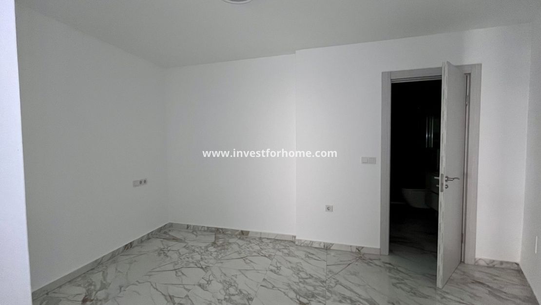 Sale - Apartment - Torrevieja - PLAYA LOS LOCOS