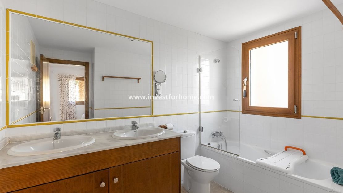 Sale - Apartment - Torrevieja - Punta prima