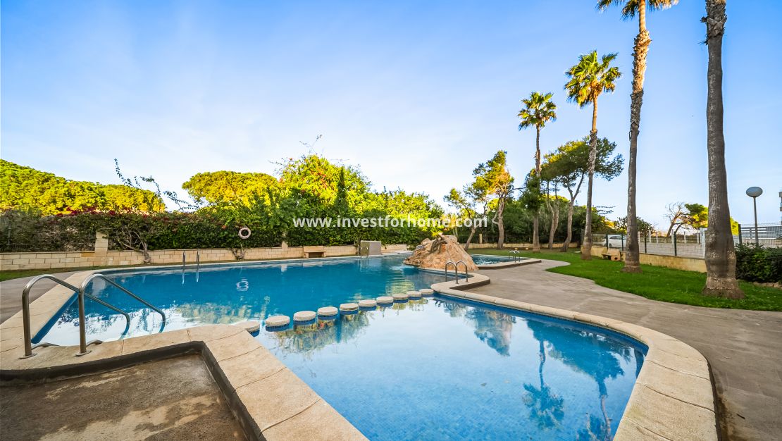 Sale - Apartment - Torrevieja - Torrelamata - La Mata