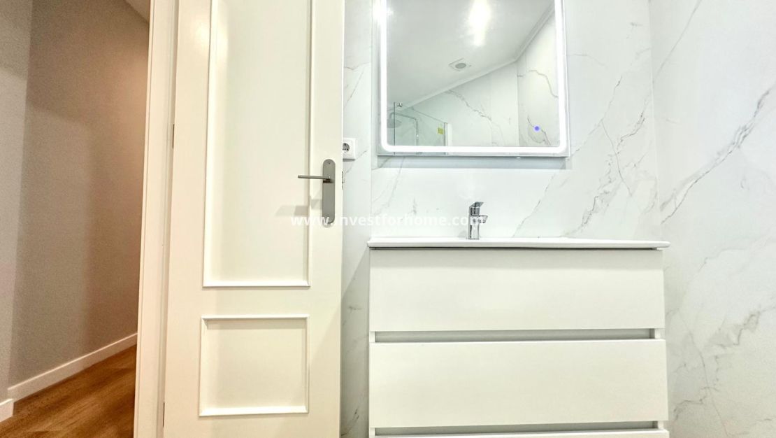 Sale - Apartment - Torrevieja - Torrelamata - La Mata