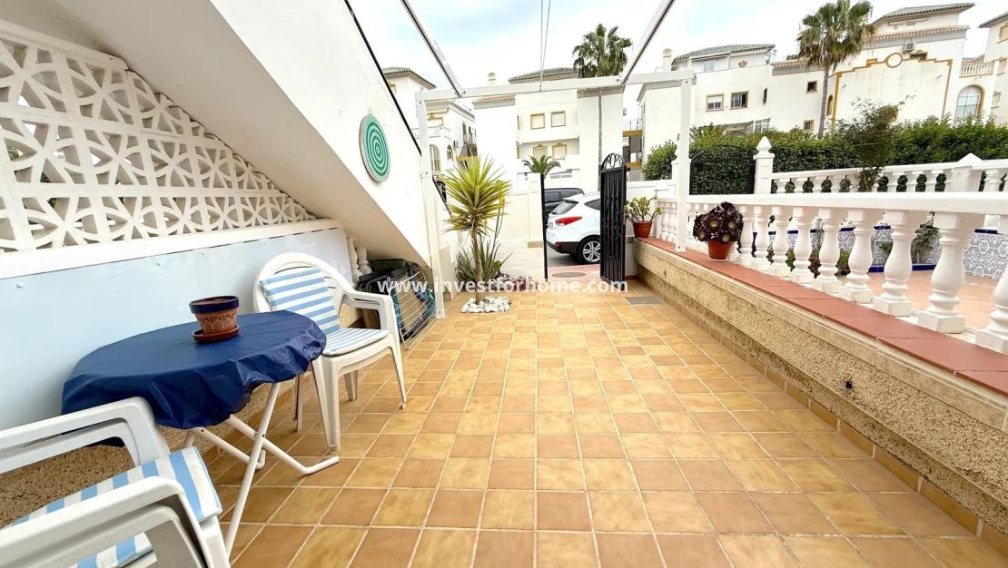 Sale - Apartment - Torrevieja - Torrelamata - La Mata