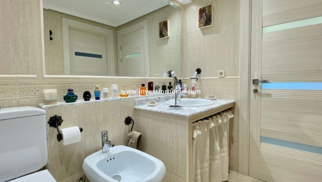 Sale - Apartment - Torrevieja - Torrelamata - La Mata