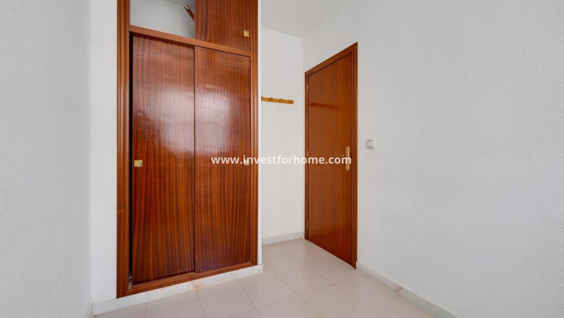 Sale - Apartment - Torrevieja - Torrelamata - La Mata