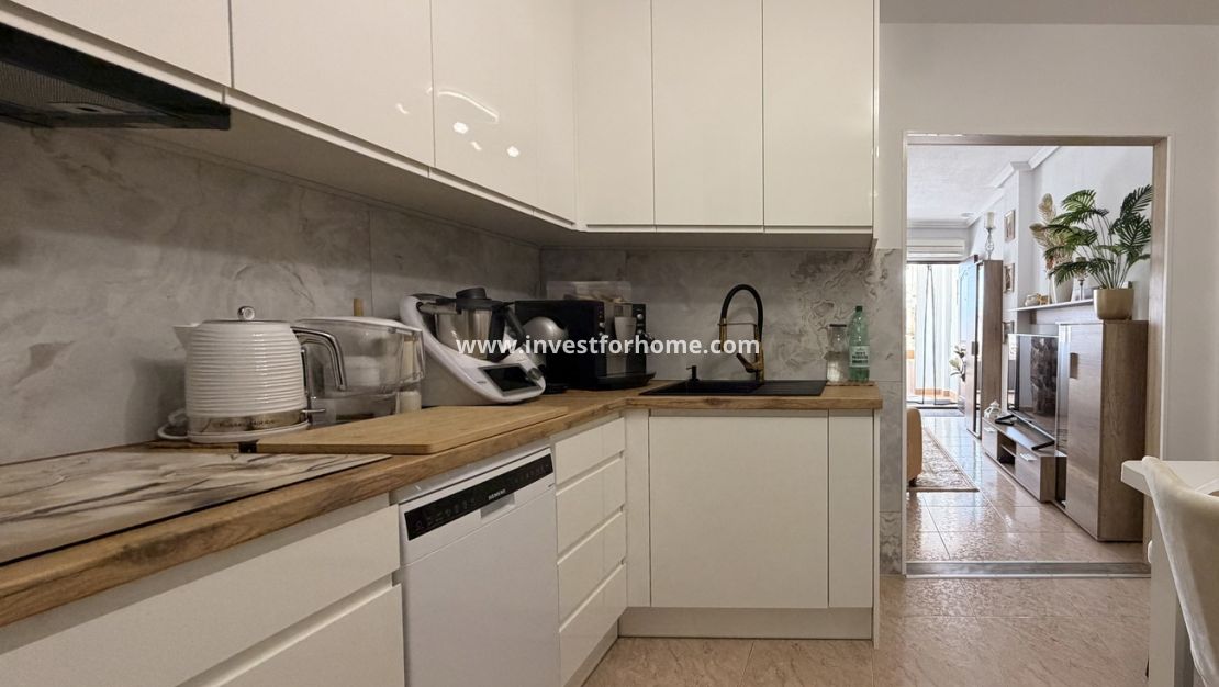 Sale - Apartment - Torrevieja - Urb. Calas Blancas III