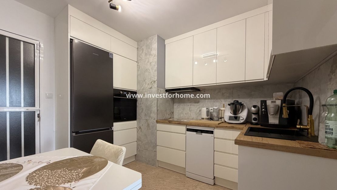 Sale - Apartment - Torrevieja - Urb. Calas Blancas III