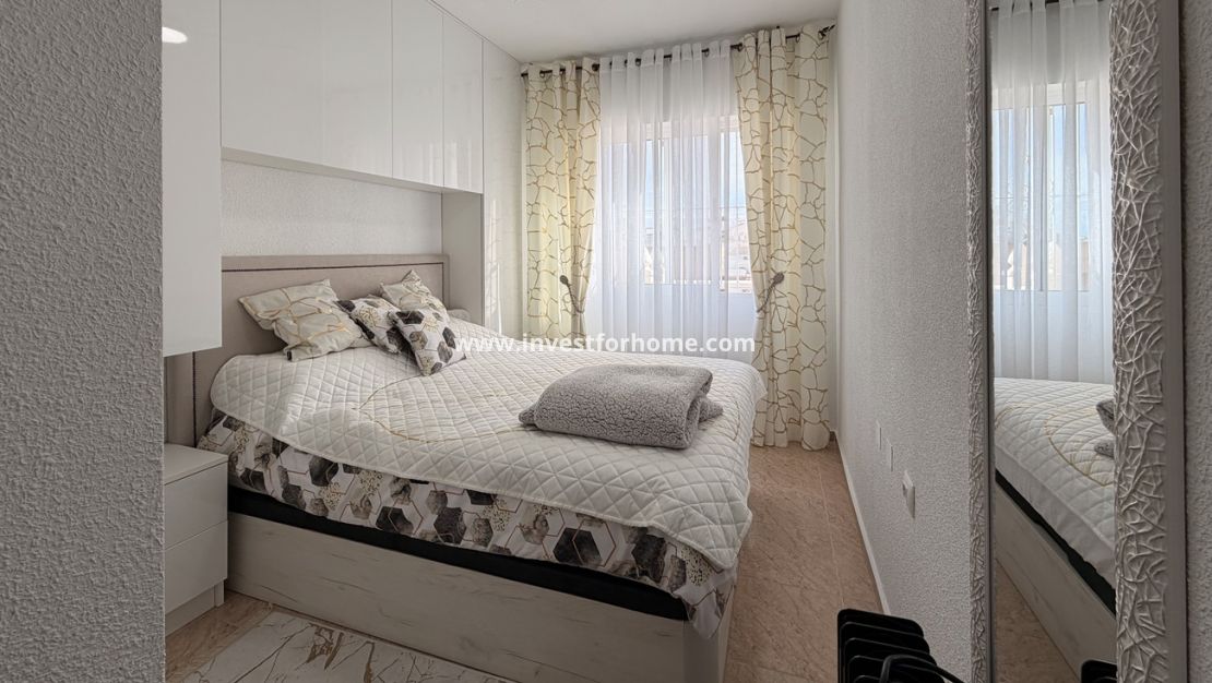 Sale - Apartment - Torrevieja - Urb. Calas Blancas III