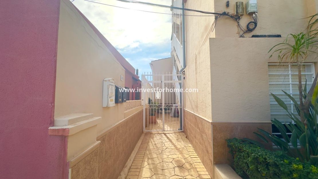 Sale - Apartment - Torrevieja - Zona Los Frutales