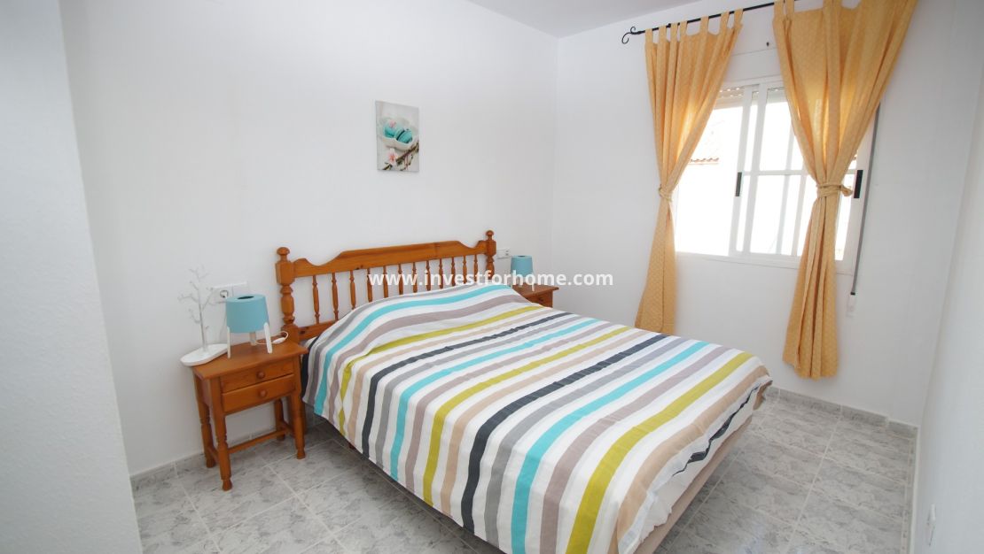 Sale - Bungalow - Orihuela Costa - Costa Blanca