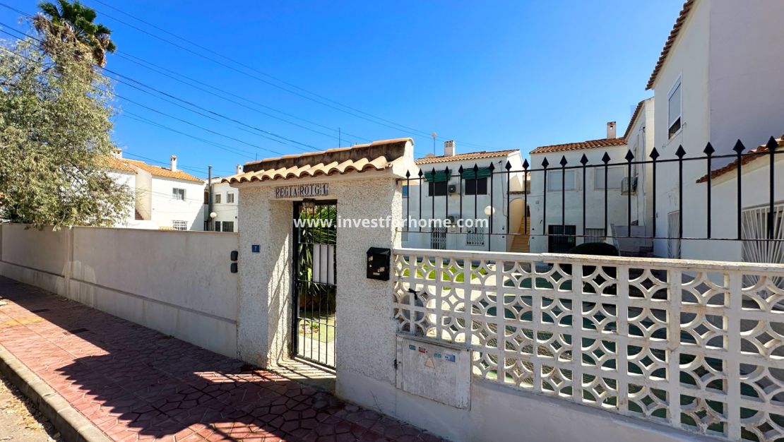 Sale - Bungalow - Orihuela Costa - Costa Blanca