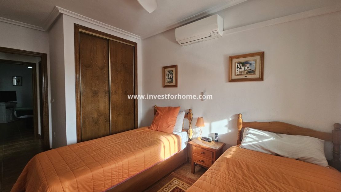 Sale - Bungalow - Orihuela Costa - Costa Blanca