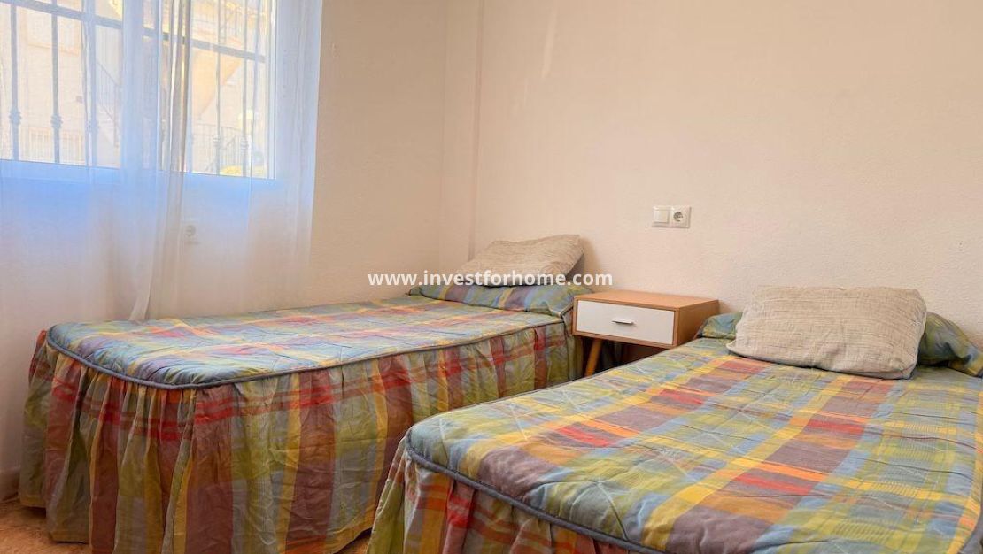 Sale - Bungalow - Orihuela Costa - Costa Blanca