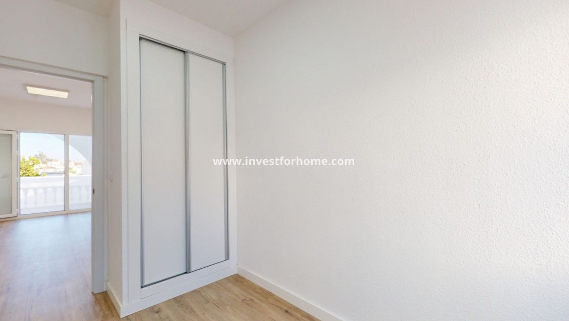 Sale - Bungalow - Orihuela Costa - Costa Blanca