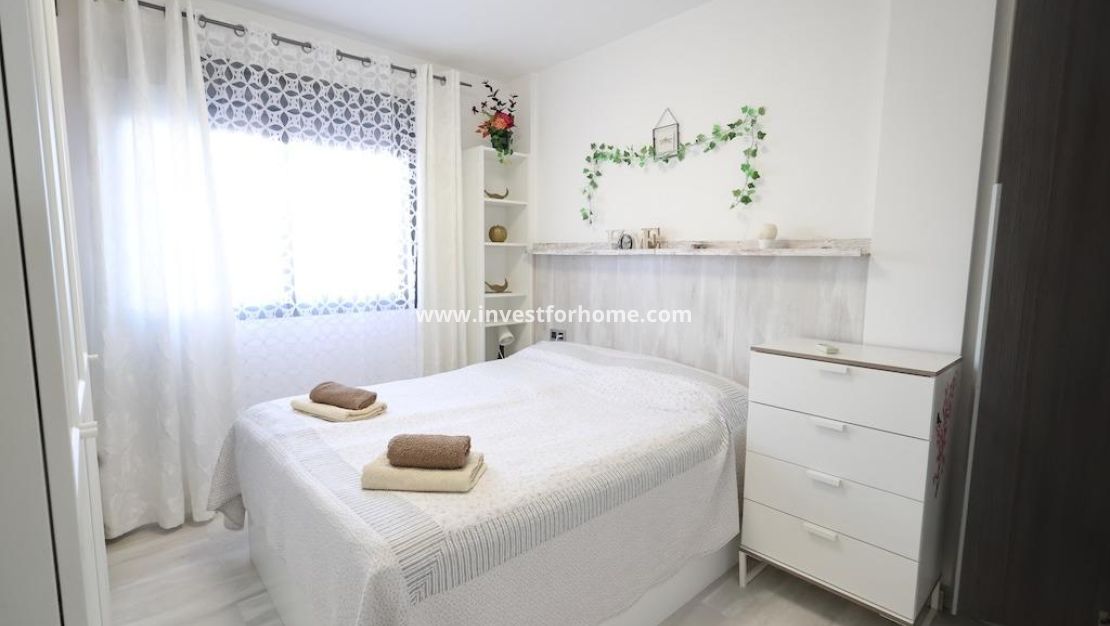 Sale - Bungalow - Orihuela Costa - Costa Blanca