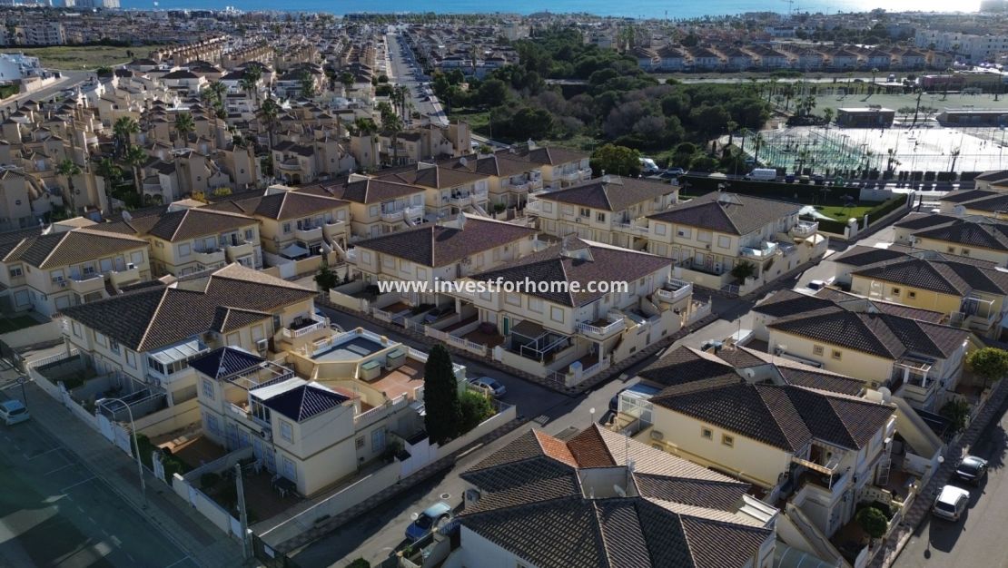 Sale - Bungalow - Orihuela Costa - Costa Blanca