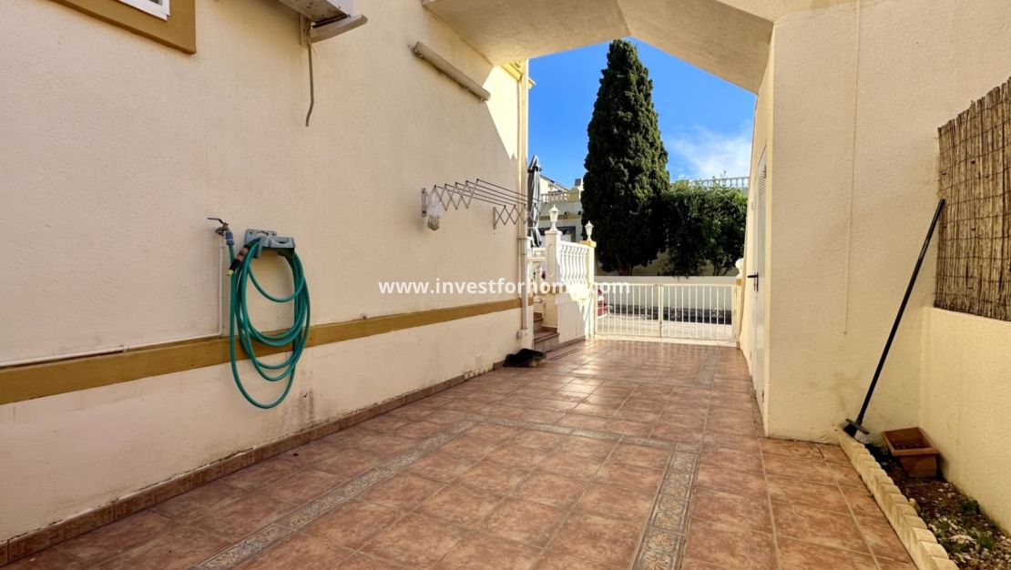Sale - Bungalow - Orihuela Costa - Costa Blanca