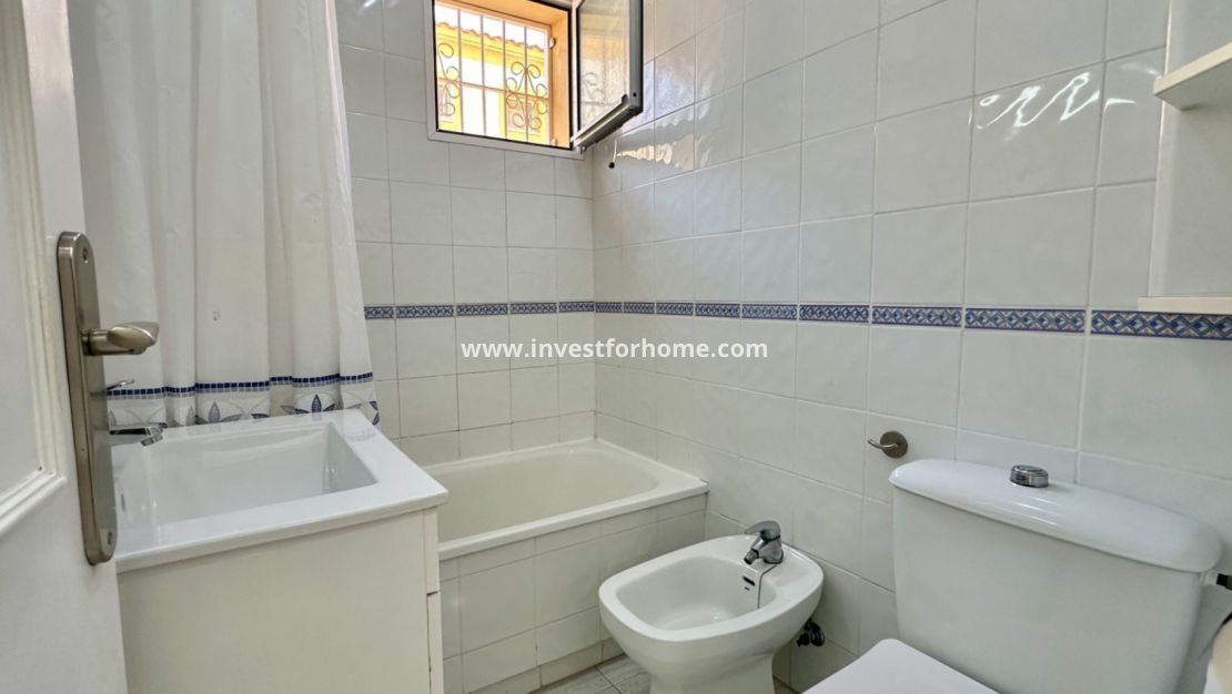 Sale - Bungalow - Orihuela Costa - Costa Blanca