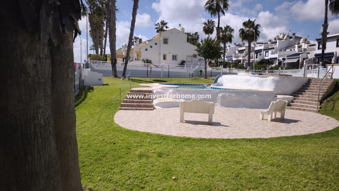 Sale - Bungalow - Orihuela Costa - Costa Blanca