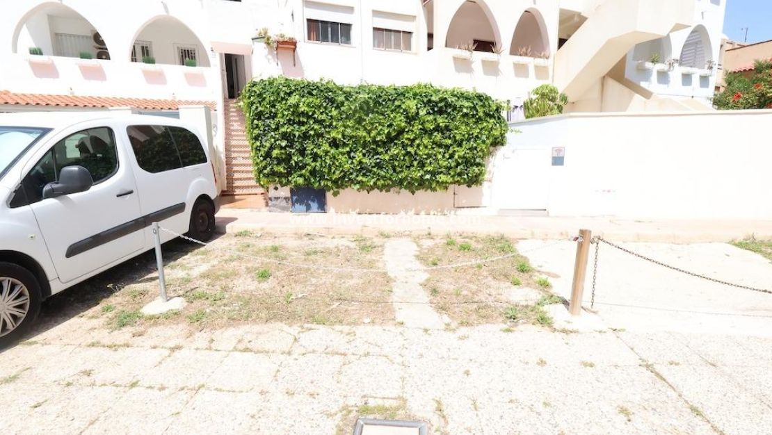 Sale - Bungalow - Orihuela Costa - Costa Blanca