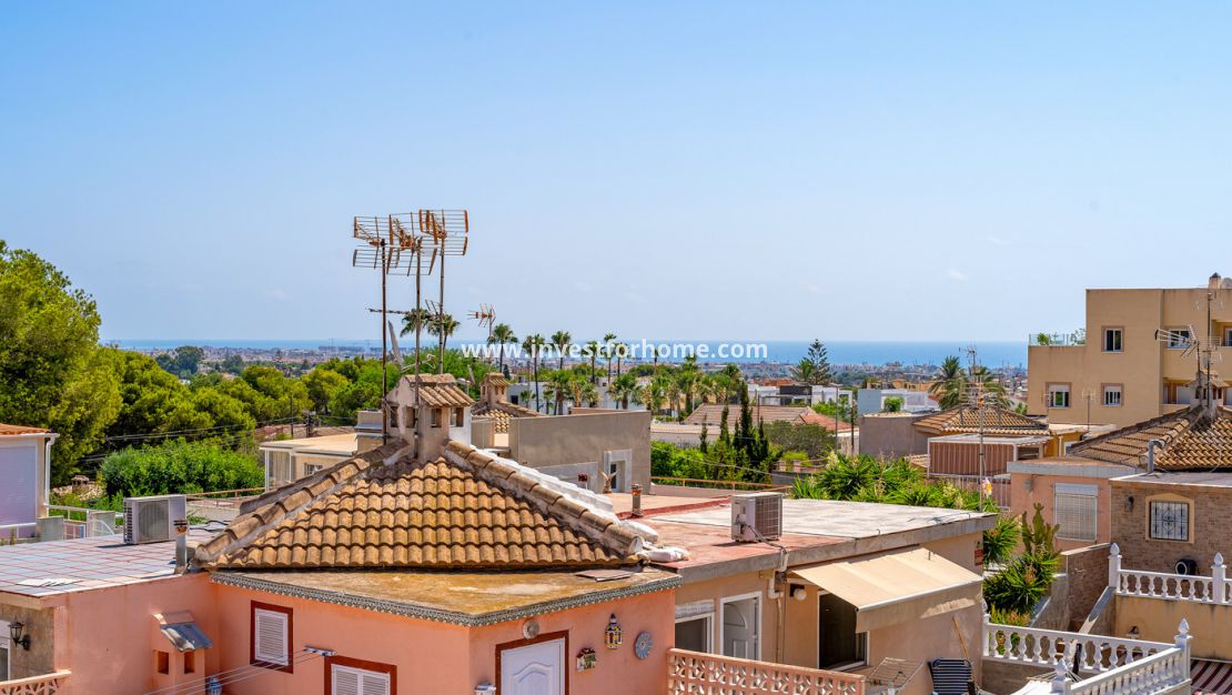 Sale - Bungalow - Orihuela Costa - Costa Blanca