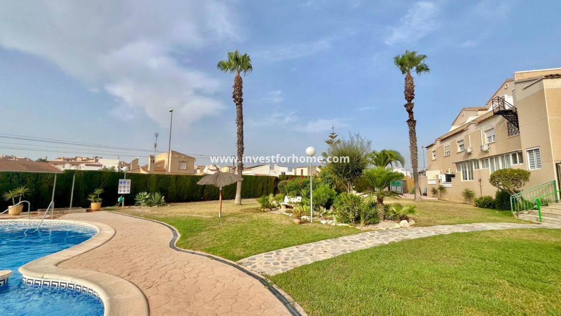 Sale - Bungalow - Orihuela Costa - La Chismosa